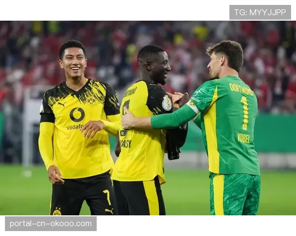 官方：多特蒙德后卫施洛特贝克因伤确认无缘欧冠剩余比赛